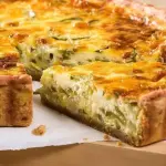 Quiche de alho poro com queijo