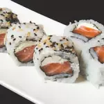5 unidades uramaki salmão