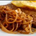Bistec Encebollado