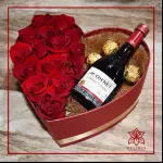 CORAZÓN ROSAS Y VINO