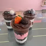 VERRINE G MOUSSE DE MORANGO E NINHO
