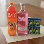 COMBO ABSOLUT RASP 750ML COM BALY