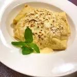 Crepa gratinada con pollo
