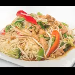 Tallarin Saltado de Pollo