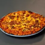Pizza boloñesa