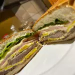 Americano no pão
