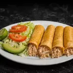 TACOS DE DESHEBRADA