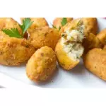Coxinha da asa com polenta