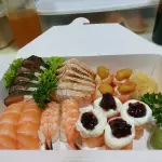 Combina yuzuki24 peças - Salmão e camarão