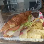 CUERNITO + PAPAS