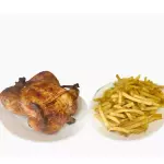 Pollo Entero + 1/2 kg Papas Fritas
