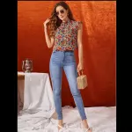 Blusa con estampado floral fruncido