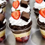 Mini copo Morango Brownie Nutella