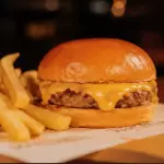 hamburguinho kids + fritas