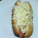 Hot dog con queso