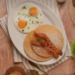 DESAYUNO AMERICANO CON JUGO Y CAFÉ
