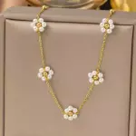 Gargantilla flores perlas