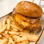 HAMBURGUER DE FRANGO