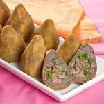 Coxinha de Feijoada