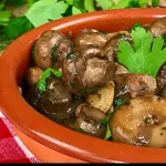 Champiñones al pil pil o ajillo