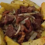 CARNE DE SOL COM BATATA RÚSTICA