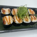 Hossomaki Salmon Grelhado (8 un)