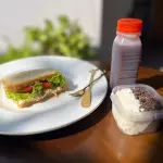 COMBO LANCHE E SOBREMESA