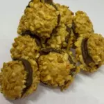 DOCE COM AVELÃ E AMENDOIM