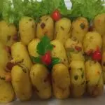 Bolinho de arroz com queijo