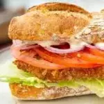 EMPAREDADO MILANESA DE POLLO