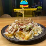 SALCHIPAPA POLLO&CARNE
