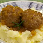 ALBONDIGAS CON PURE
