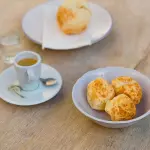 Porção de Pão de Queijo