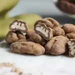 Nuez cubierta de cocoa
