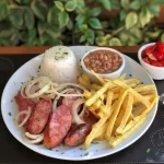 Calabresa Acebolada + Fritas