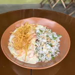 Camarão no creme de gorgonzola.