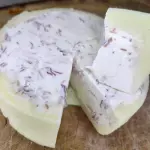 Queijo Recheado c/ Requeijão e Carne
