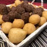 60 MINI SALGADINHOS