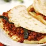 QUESADILLA DE LONGANIZA CON RAJAS