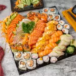ESPECIAL NARUTO 66un + 12 HOT ROLLS