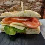 FOCACCIA CAPRESE