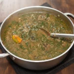 Poisson fumé à la sauce d'arachide