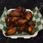 Alitas adobadas