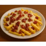 Batata frita com bacon e mussarela