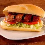Sándwich de chorizo ahumado