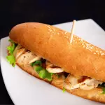 SANDUCHE DE POLLO A PLANCHA
