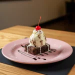 Brownie con helado