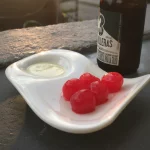Cerezas con leche condensada