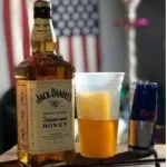 DOSE JACK DANIELS HONEY C/ RED BULL