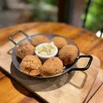 Bolinho de Linguiça Rustico
